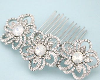 Silver Wedding hair comb White opal Wedding comb Crystal hair piece Wedding hair jewelry Bridal hair accessories Bridal hair clip Side comb