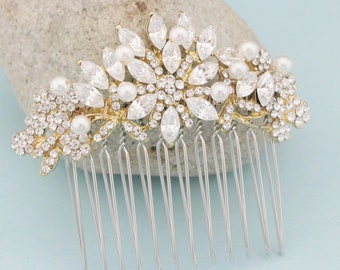 bridal hair piece for veil Gold veil comb Small Wedding hair comb Vintage style Bridal hair comb Side bridal headpiece Wedding hair jewlery