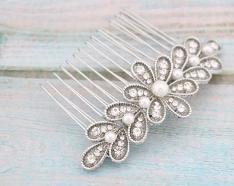 Wedding hair comb Side bridal headpiece Wedding hair accessories for bun Bridal hair comb Rhinestone hair pins Pearl haircomb Gold veil comb