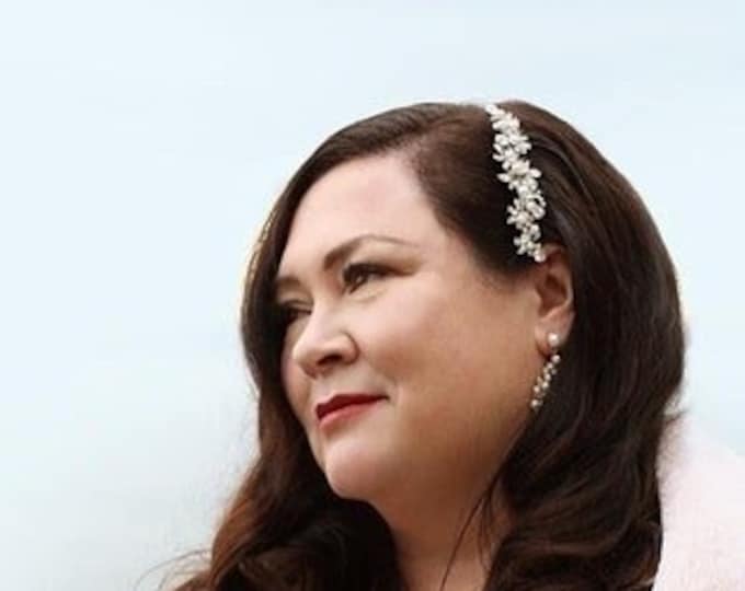 Featured listing image: Vintage inspired Wedding hair comb Pearl hair piece Bohemian Bridal hair comb Boho hair vine Bridesmaid hair comb Bridal hair jewelry Bridal