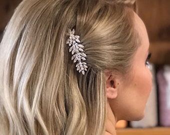 Bridal headpiece Side Wedding hair comb Rhinestone hair jewelry Wedding hair accessories for bun Bridal hair comb Crystal Wedding comb Gold