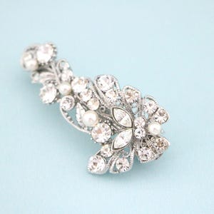 Silver Wedding hair clip Pearl hair piece Wedding hair jewelry Bridal hair accessories Hair clip Bridal barrette hair clip Crystal hair clip
