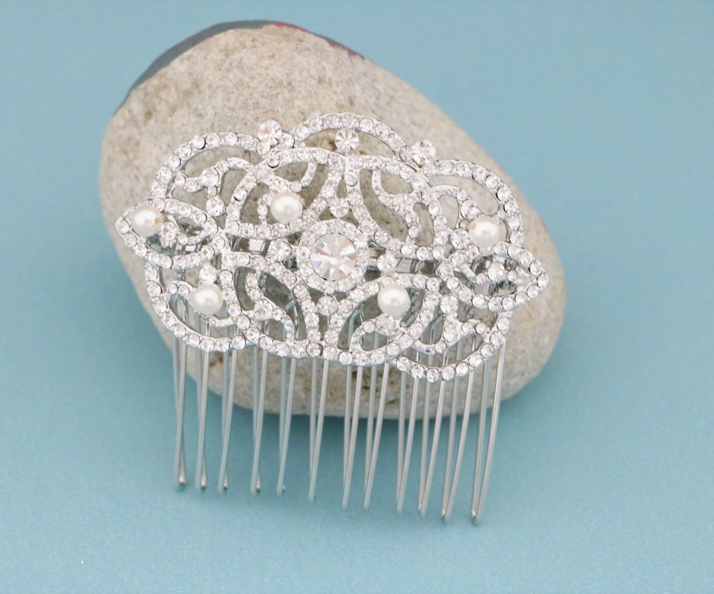 Zinnia Bridal Hair Comb with Full Pavé Crystal and Art-deco Detailing