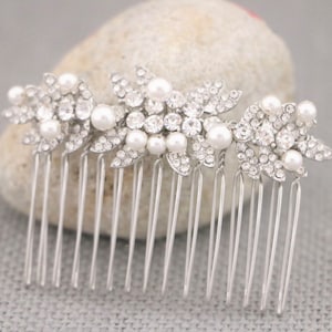 wedding veil clip Silver crystal bridal hair comb Side bridal headpiece Wedding hair comb Bridal hair accessories for bun Pearl drop earring
