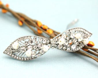 Pearl hair clip Silver Wedding barrette headpiece Rhinestone hair comb Crystal hair clip Wedding hair comb Bridal hair clip barrette Side