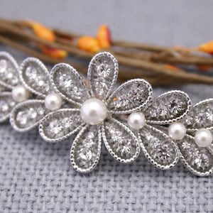 Bridal hair piece silver Wedding barrette vintage style Bridal hair comb Pearl hair clip Wedding hair comb Crystal hair pins Bridal comb