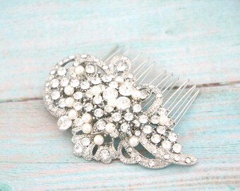 Pearl Wedding comb Bridal hair jewelry Bridal hair accessories for bun Silver Wedding hair comb Boho hair vine Rhinestone Bridal hair comb