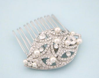 Pearl and Jewel Hair Comb Bridal Hair Piece for Bun Silver Crystal and Pearl Bridal Comb Rhinestone Wedding hair comb Silver Wedding comb