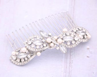 wedding hair side clip Gold veil comb Pearl side comb Wedding hair jewelry Bridal hair comb updo Silver Wedding hair comb Rose gold Bridal