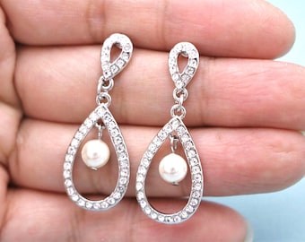 wedding dangle & drop earrings Ivory pearl Wedding earrings bride earrings for wedding day Gold Pearl drop Bridal earrings Crystal earrings
