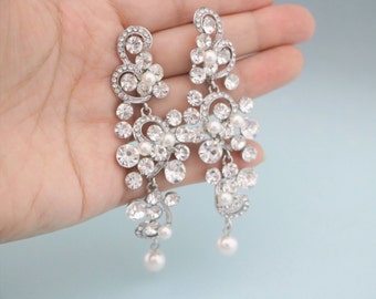 Bridal earrings Bridal jewelry Crystal Wedding earrings Chandelier earrings Vintage style Statement earrings Large earrings Rhinestone Pearl