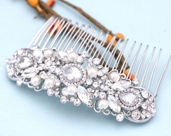 Light Sapphire Rhinestone Bridal Hair Comb, Pearl Wedding Hair Accessory White opal Wedding hair clip Bridal hair clip Navy blue hair comb