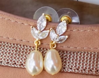 Boucles d'oreilles de mariée pendantes avec perles et collier de mariage en or Boucles d'oreilles de mariée Boucles d'oreilles en or rose CZ Boucles d'oreilles en strass Boucles d'oreilles de mariage