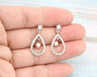 Bridal Earrings: Silver Pearl Bridesmaid Jewelry Rhinestone Wedding earrings Ivory pearl earrings Crystal earrings Bridal jewelry earrings