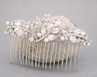 pearl and crystal wedding hairpiece crystal comb bridal veil comb Rose gold Wedding hair comb Gold Bridal hair comb Side bridal headpiece