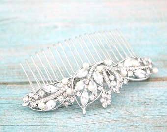 Silver Wedding hair comb Pearl side comb Wedding hair jewelry Bridal headpiece Wedding hair clip Bridal hair bling Wedding comb Bridal clip