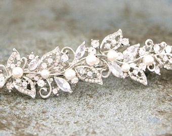 Bridal hair clip Pearl Wedding barrette headpiece Silver Bridal barrette hair clip Pearl hair jewelry Wedding hair comb Bridal hair jewelry