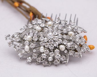 Crystal and Pearl hair comb Side bridal headpiece Wedding hair accessories Wedding hair comb Silver Bridal hair jewelry Wedding comb Bridal