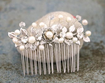 Silver Rhinestone and Pearl Wedding hair comb: Rhinestone Flower Leaf Wedding Headpiece Bridal hair accessories Wedding hair clip Bridal