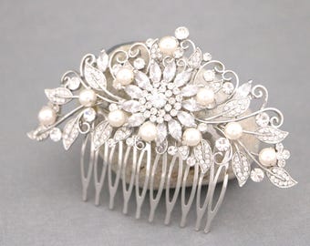 Crystal Pearl Bridal Hair Comb: Silver Wedding Headpiece Rhinestone hair comb Bridesmaid hiar piece Wedding comb Bridal hair clip Wedding