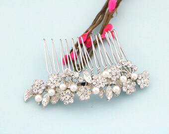 Bridal hair accessories for bun Gold veil comb Silver Wedding hair comb Pearl side comb Rose gold Bridal hair comb Bridal headpiece Wedding