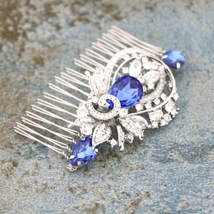 Bridal Hair Clips and Combs Dainty Bridal Hair Comb Crystal and Gold Hair Accessories Blue Hair jewelry Wedding hair comb Navy blue Wedding