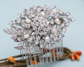 Rhinestone hair comb Fresh water pearl hair piece Wedding hair comb Silver Bridal hair jewelry Wedding comb in Bridal hair accessories Boho