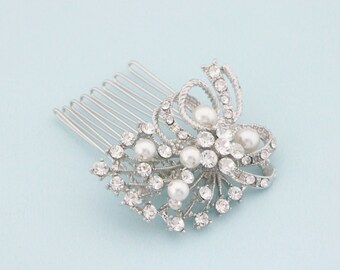 wedding hair piece pearl wedding hair accessory for bun Bridal hair comb updo Side bridal headpiece Wedding hair comb Crystal hair jewelry