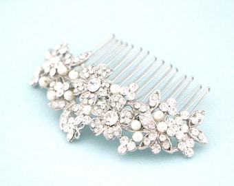 Silver Pearl Bridal Hair Comb, Crystal Wedding Headpiece, Rhinestone Accessory Wedding hair clip Bridal hair jewelry Wedding comb Side comb
