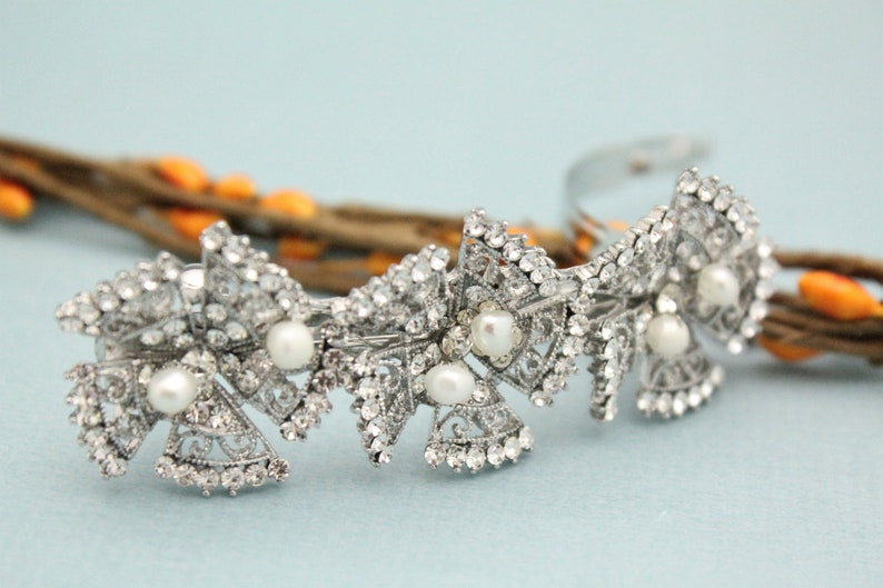 Wedding hair comb,Bridal hair accessories,Wedding headpiece,Bridal comb Crystal,Boho hair vine,Wedding hair barrette,Bridal hair clip,Prom