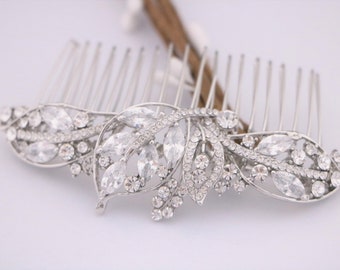 Silver Wedding hair comb Crystal headpiece Wedding comb in Rhinestone Bridal hair comb Wedding hair accessories floral Bridal hair jewelry