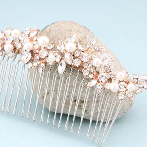 Rose gold Wedding hair comb Pearl and Crystal Wedding comb Side Bridal headpiece Wedding hair accessories for bun Bridal hair comb Gold comb