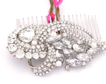Silver Wedding hair comb Pearl side comb Wedding hair piece Rhinestone Wedding comb updo Crystal Bridal hair comb Wedding hair clip Pearl