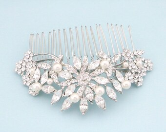 Silver Wedding hair accessories for bun Pearl Wedding hair comb Rhinestone Bridal hair piece Wedding hair clip Small or Large Wedding comb
