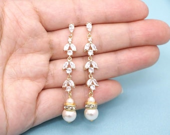 wedding earrings white rhinestone bridal earrings pearl and crystal Gold Pearl drop earrings Crystal earrings Silver Bridesmaid earrings