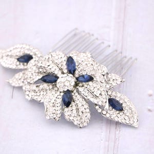 Silver Wedding hair comb Navy blue Bridal comb Side Wedding headpiece Bridal hair accessories for bun Blue hair jewelry Wedding hair clip