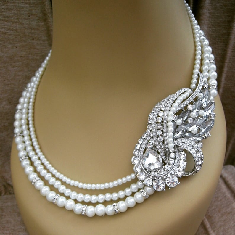 necklace for wedding day