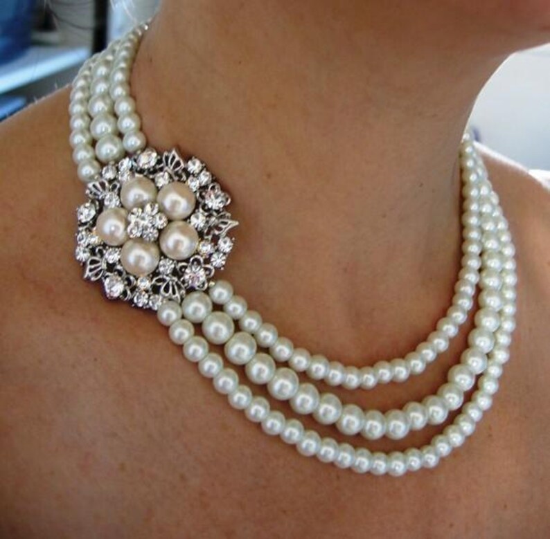 necklace for wedding day
