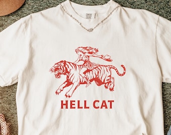 Camiseta Hell Cat Cowgirl, camiseta vintage Flash Tattoo, regalo de coqueta western con tigre montando, gráfico retro atrevido para mujer, Comfort Colors 1717