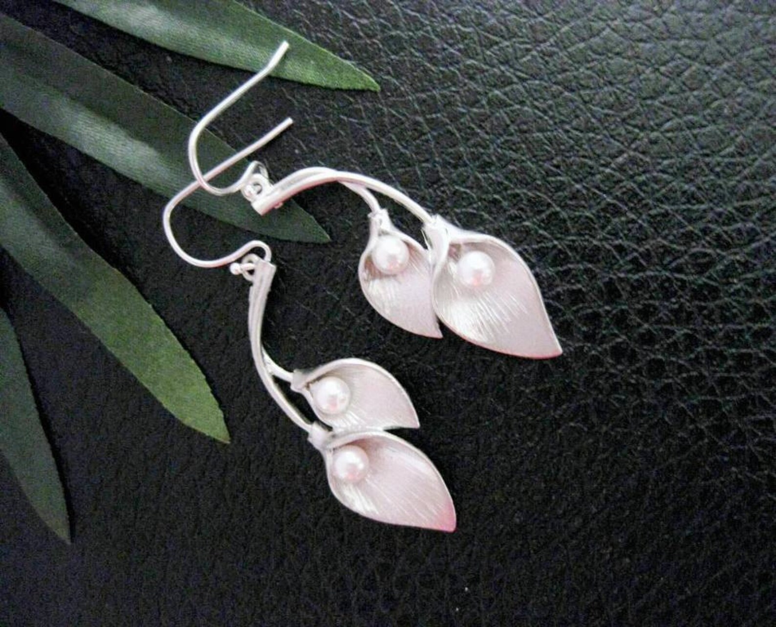 Calla Lily Necklace Pearl Wedding Jewelry Bridal Necklace Duo Etsy