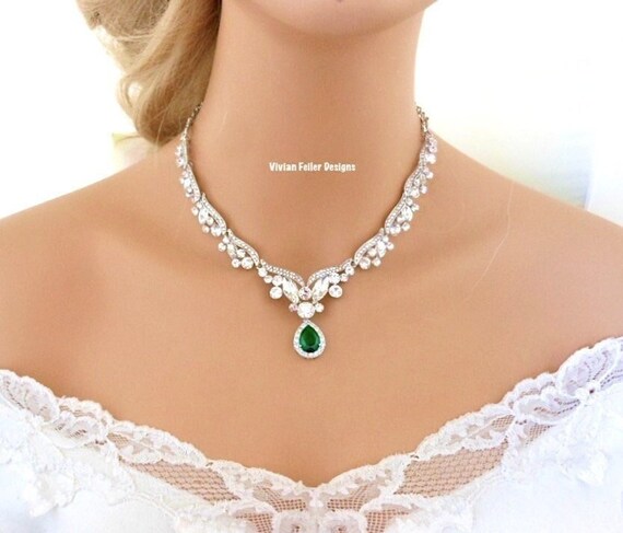 Green wedding best sale necklace