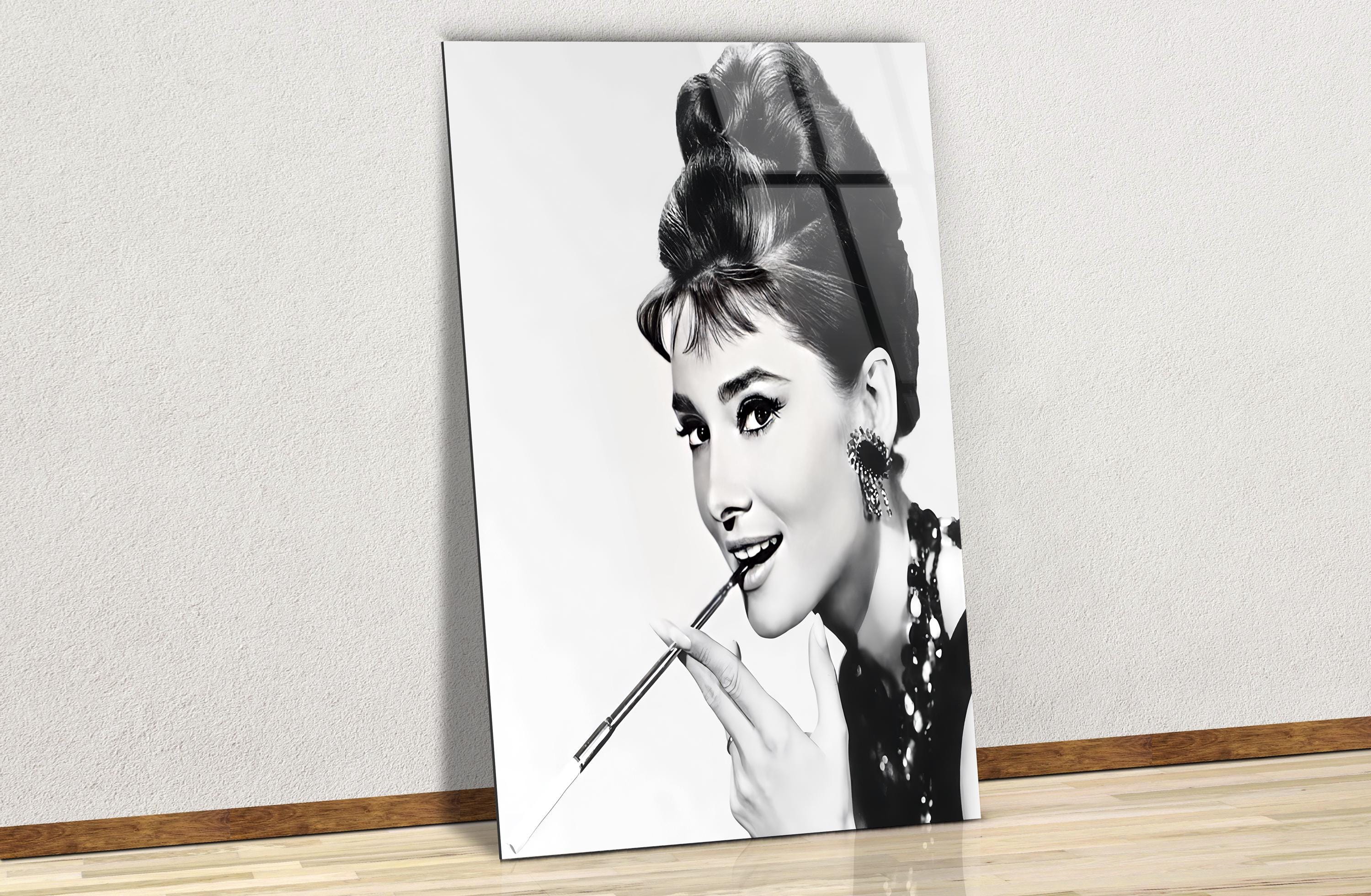 audrey hepburn cigarette case Audrey Hepburn Cigarette Holder