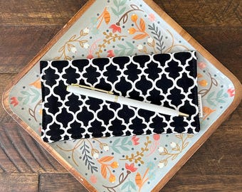 Black Checkbook Cover. Black and White Fabric Checkbook Case. Black Cash Wallet. Receipt Holder. Black & White Quatrefoil Checkbook Cover