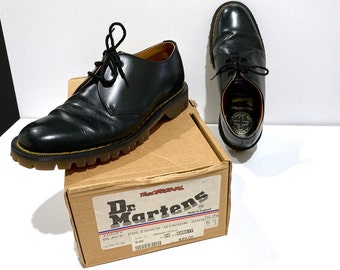 Dr. Martens Black Polished Gibson Shoes - Vintage 1980's Oxfords - Mens Size 6 UK, Size 7 USA - The Original Made in England - Grunge, Punk