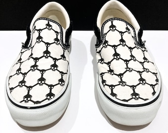 Vans Slip-ons Hexagon Skulls Vintage Unisex Mens Womens Size  White with Black Skulls Skateboard Sneakers Shoes