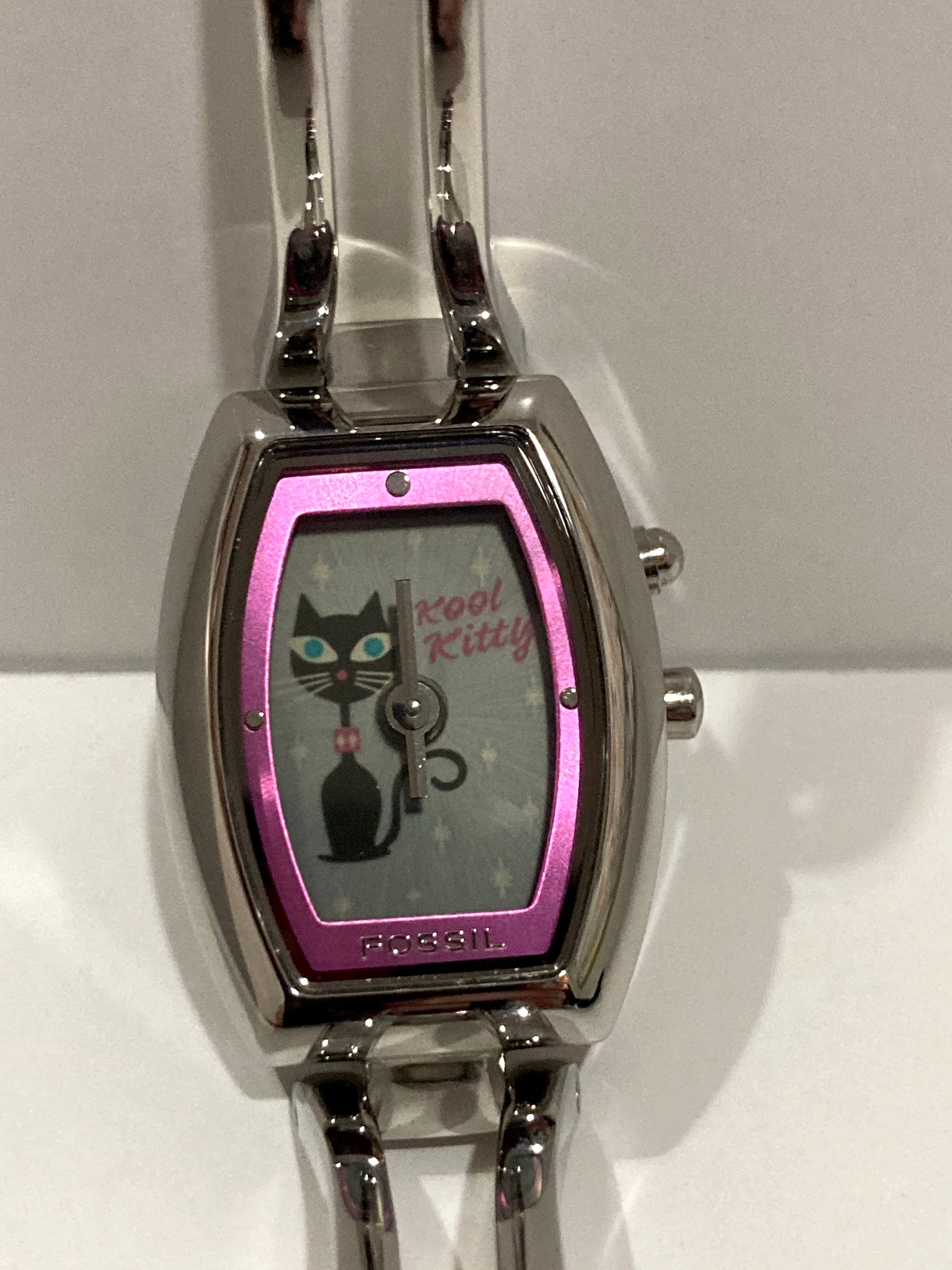 Fossil Watch Kaleido Kool Kitty Cat Vintage Big Tic ES 9768 Wrist Watch Stainless Steel Band Retro Mod Pink Purple Black Cat Watch