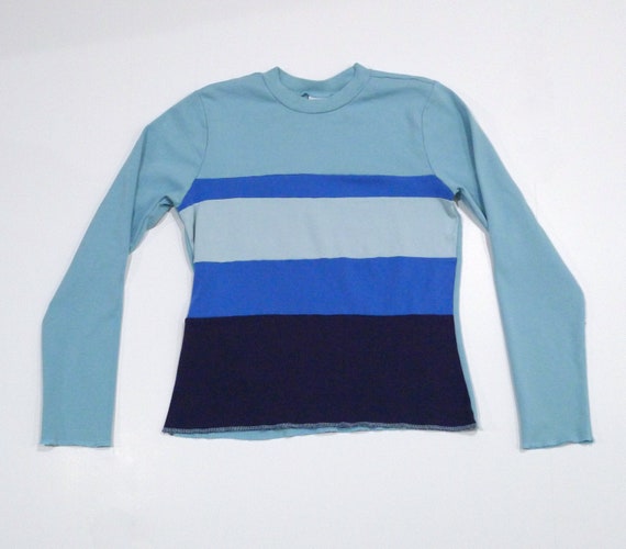 Blue Patchwork T-Shirt 1990s Vintage Shades of Bl… - image 1