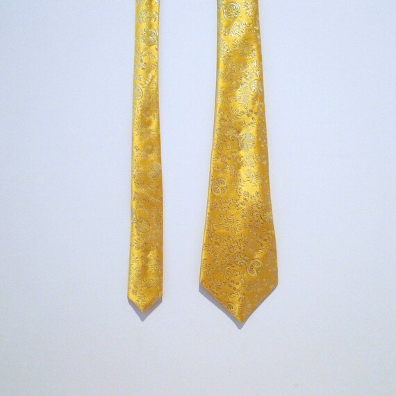 Brocade Tie 1960s 1970s Vintage Yellow Gold Silver Metallic Party Necktie Christmas New Years Prom Tapestry Shimmering Satin Floral Flowers