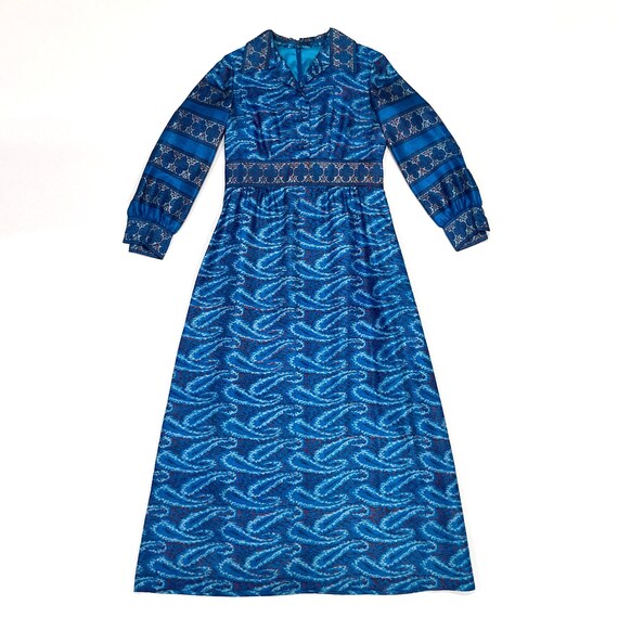 blue and white paisley maxi dress Fields Of Pretty Paisley Maxi Dress In Ocean Blue