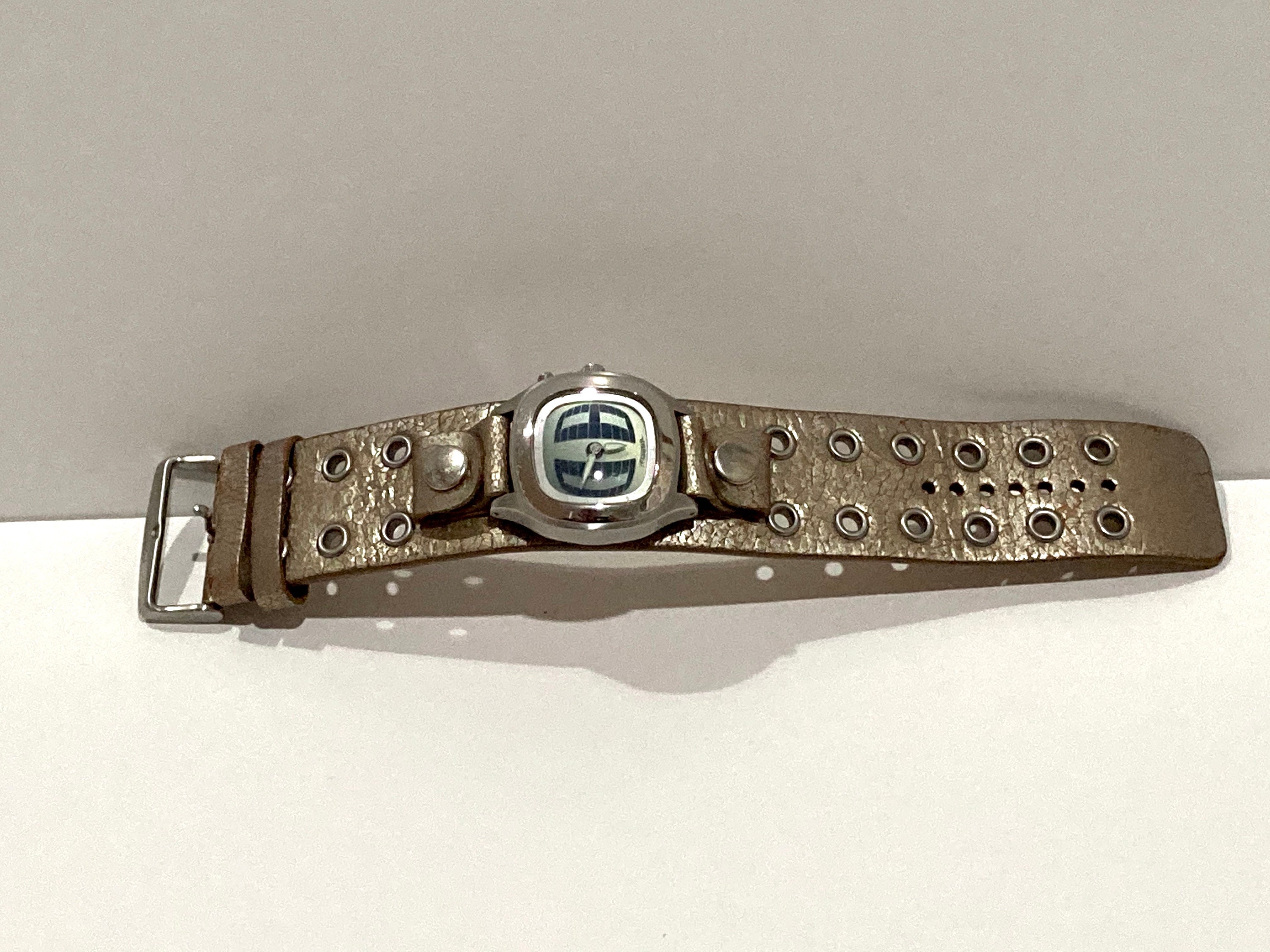Fossil watch with leather band sale